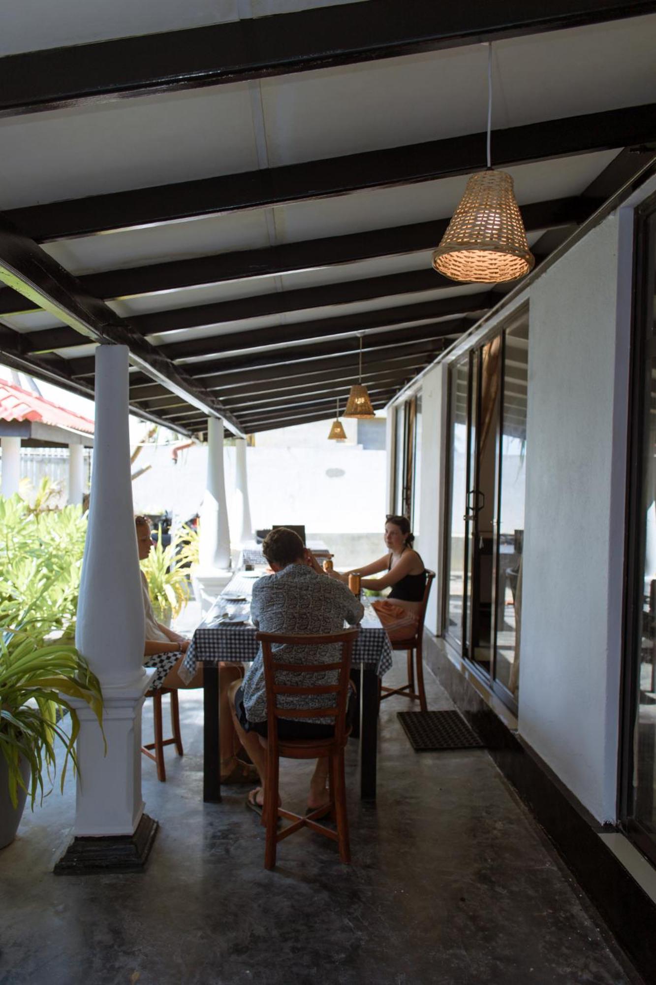 Yes Beach House Mirissa Dış mekan fotoğraf
